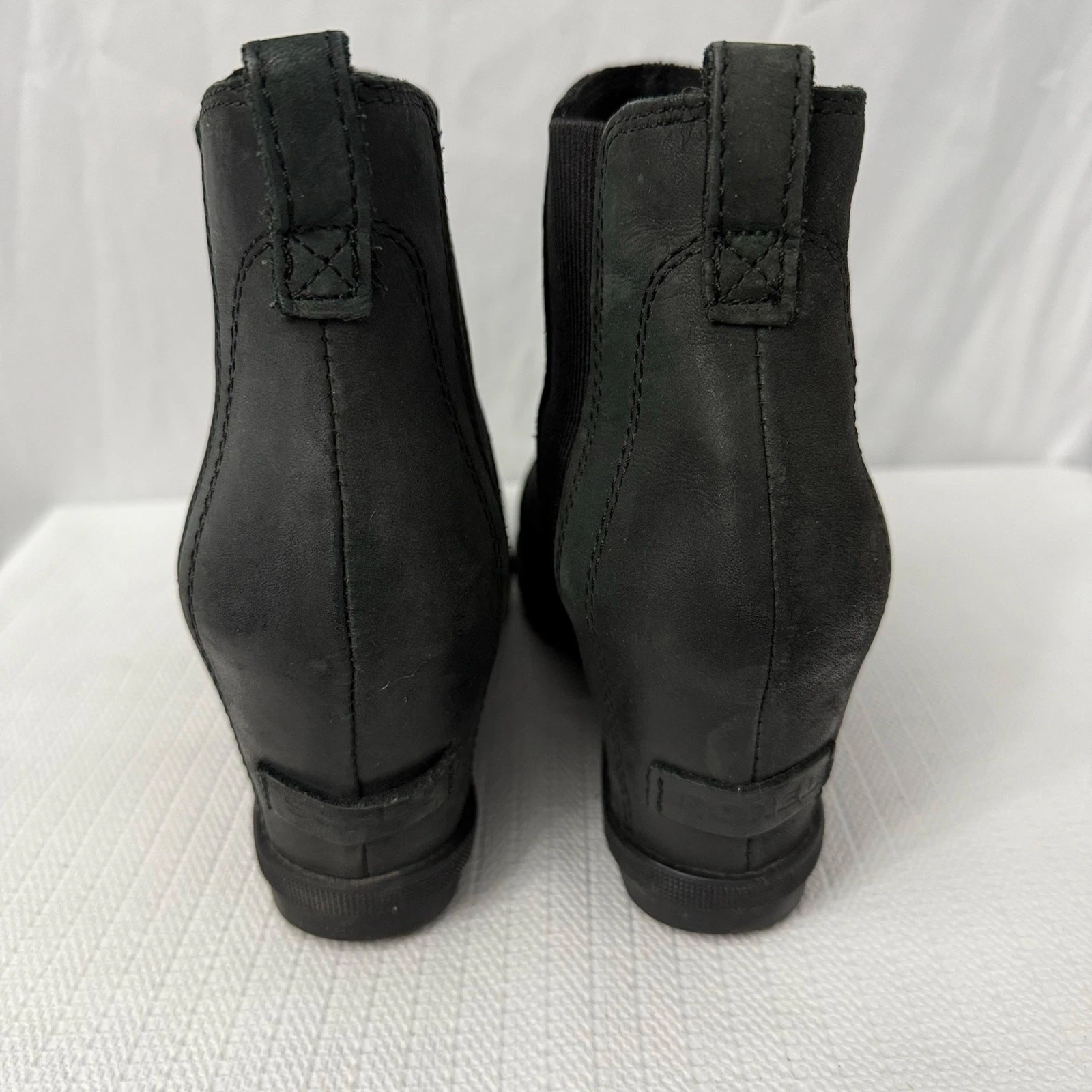 sorel joan of arctic wedge ll chelsea leather ankle boots