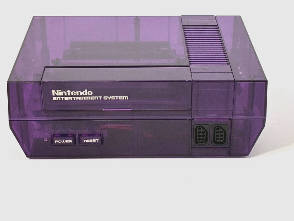Paquete de consola Nintendo Entertainment System personalizado púrpura transparente Foto 2 de 4