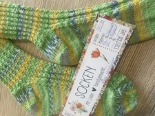 Handgestrickte Socken Gr. 38/39, 75% Schurwolle, 25% Polyamid