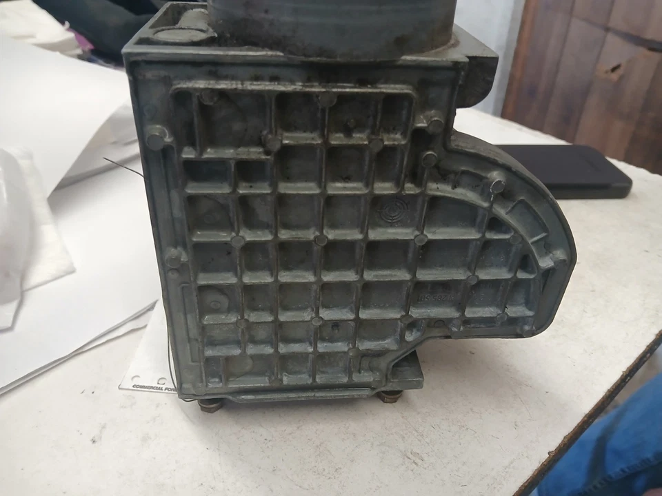 Porsche 928 Air Flow Meter 0280203015 1983 used - Image 3 of 4