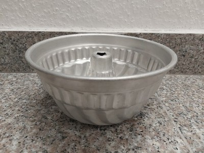 Guglhupfform Napfkuchen Backform Aluminium 21,5 x 10,5 cm