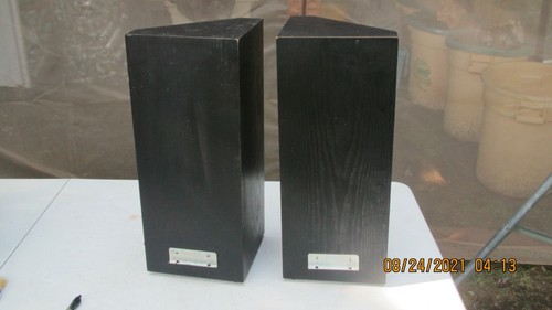 Memorex TRC-505 2 Way Corner Mount speakers. Unique configuration and quite rare - Picture 3 of 12