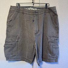 Vintage Unionbay Mens Shorts 40 Gray Cargo Pockets Flat Front Cotton Y2K 2001