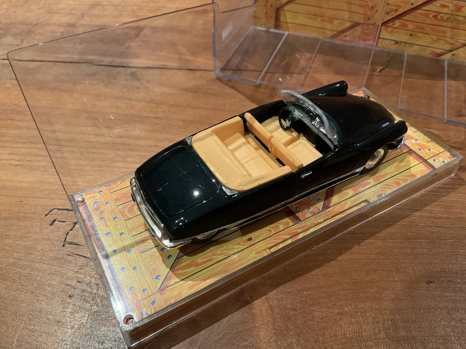 Voiture Norev 1/43 Citroën DS 19 cabriolet 1963 - Photo 2/4