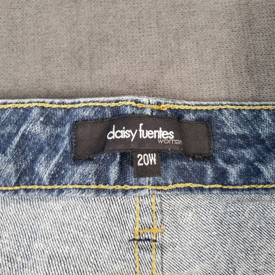Daisy Fuentes Jeans Womens 20W Mid Rise Flare - Image 3 of 4