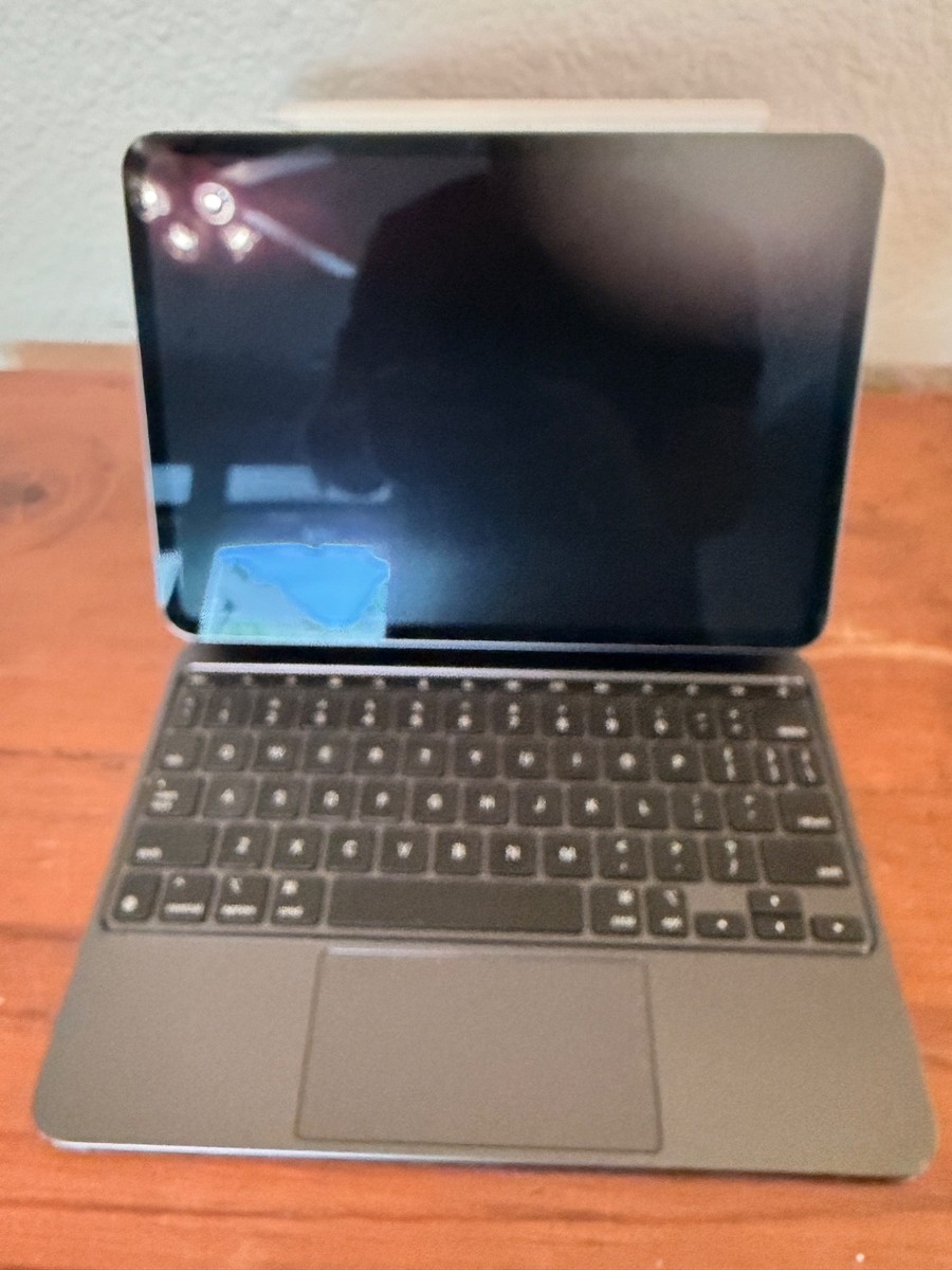Apple iPad Pro 11-inch M4 512GB w/Magic Keyboard + Apple Pencil