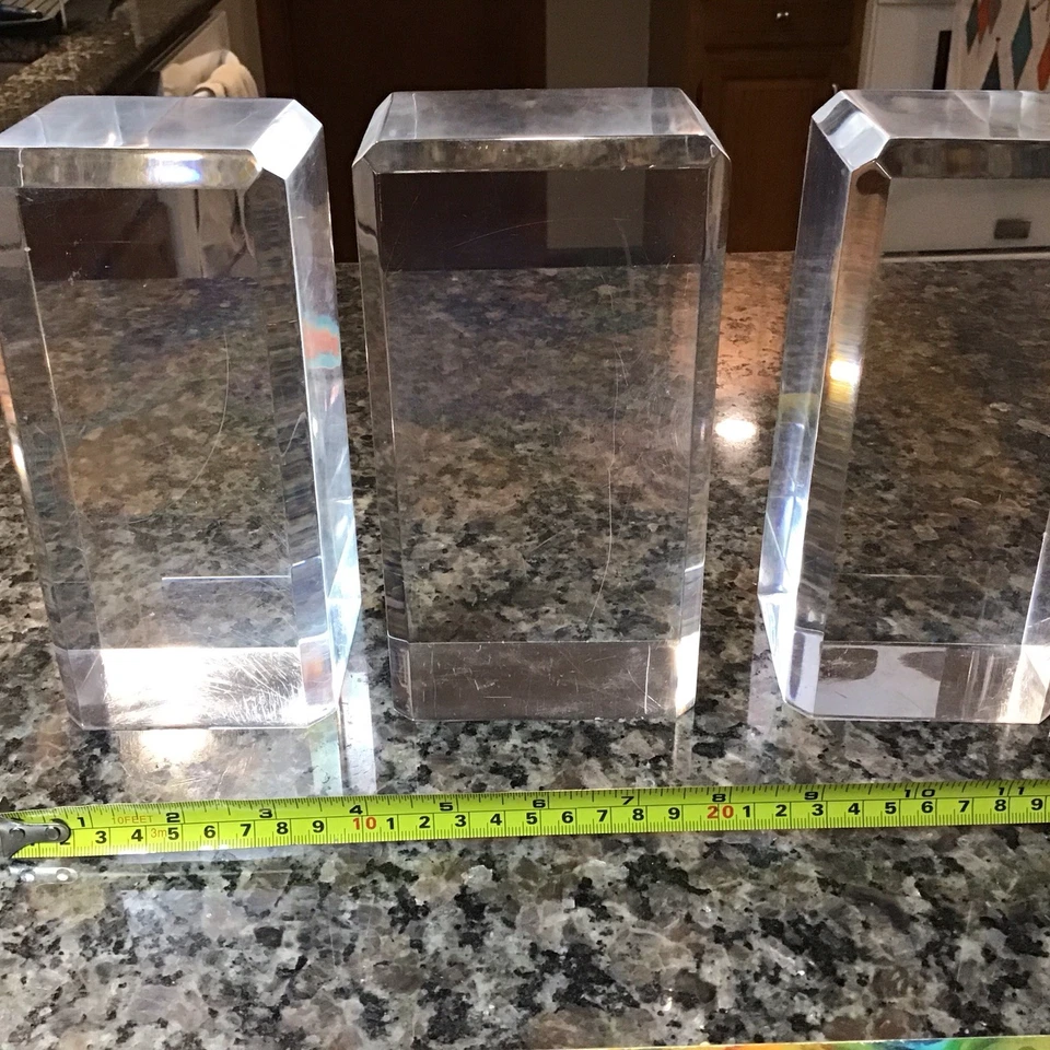"LOTE de colección de 3 cubos de acrílico transparente Lucite base de exhibición ladrillo 7""x 4""x3""" Foto 3 de 4