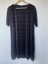 Boohoo Black Bronze Metallic Shimmer Pleated Plisse Short Sleeve Shift Dress 18