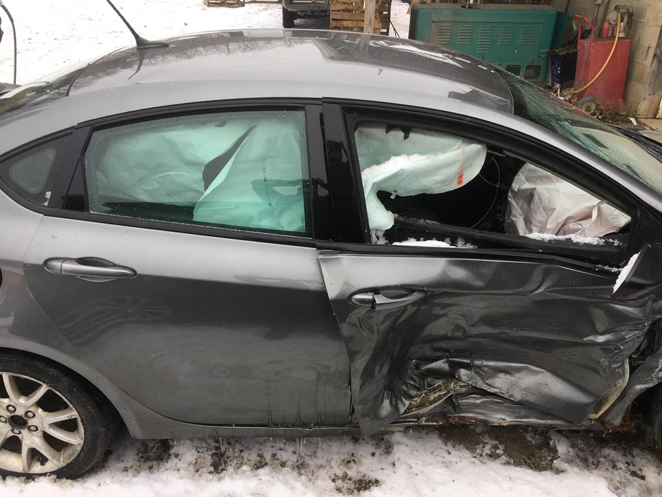 13 DODGE DART Rear Bumper Reinforcement (REBAR ONLY) — 第 4/4 张图片