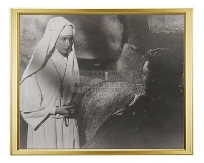 DEBORAH KERR ROBERT MITCHUM IN HEAVEN KNOWS MR ALLISON 19 8X10 GOLD FRAMED PHOTO