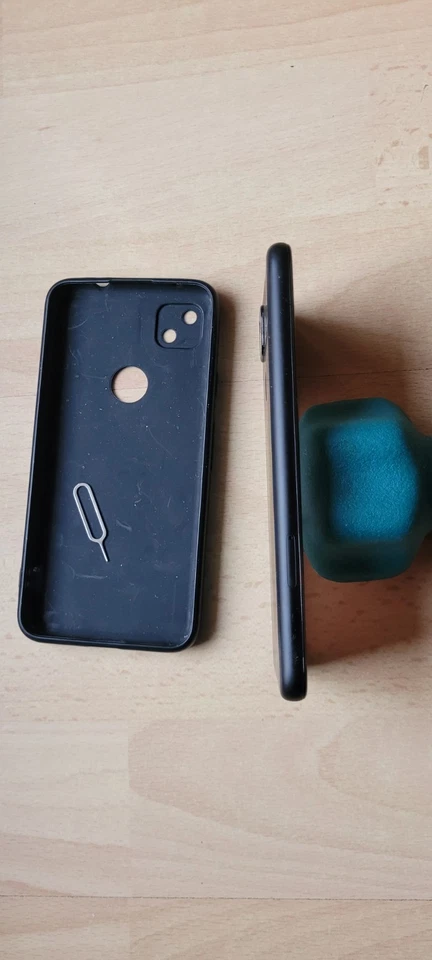 Originalverpackung (OVP) des Google Pixel 4a 5G in Just Black mit 128 GB, Foto 4 von 5