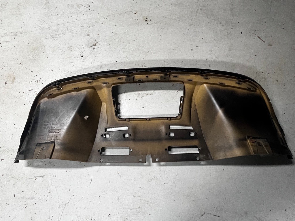 Audi  R8 rear lower diffuser / First Generation