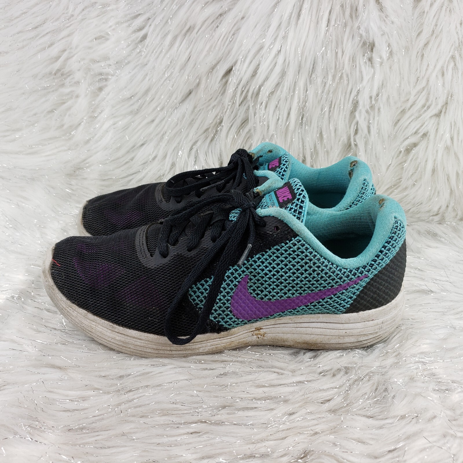 nike revolution 3 womens price