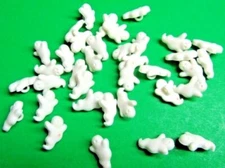 (36) 1/2" GHOST WHITE PLASTIC SHANK CRAFT EMBELLISHMENT HALLOWEEN BUTTONS-O298