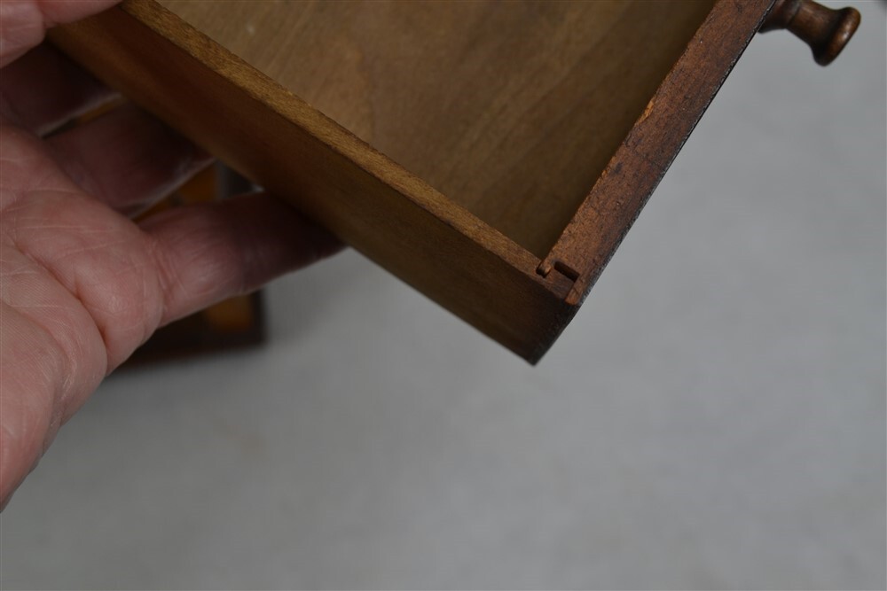  antique shaker wooden sewing box w/drawer spool holders pincushion original 