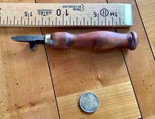 outils anciens, old tools,bel outil pour le cuir...