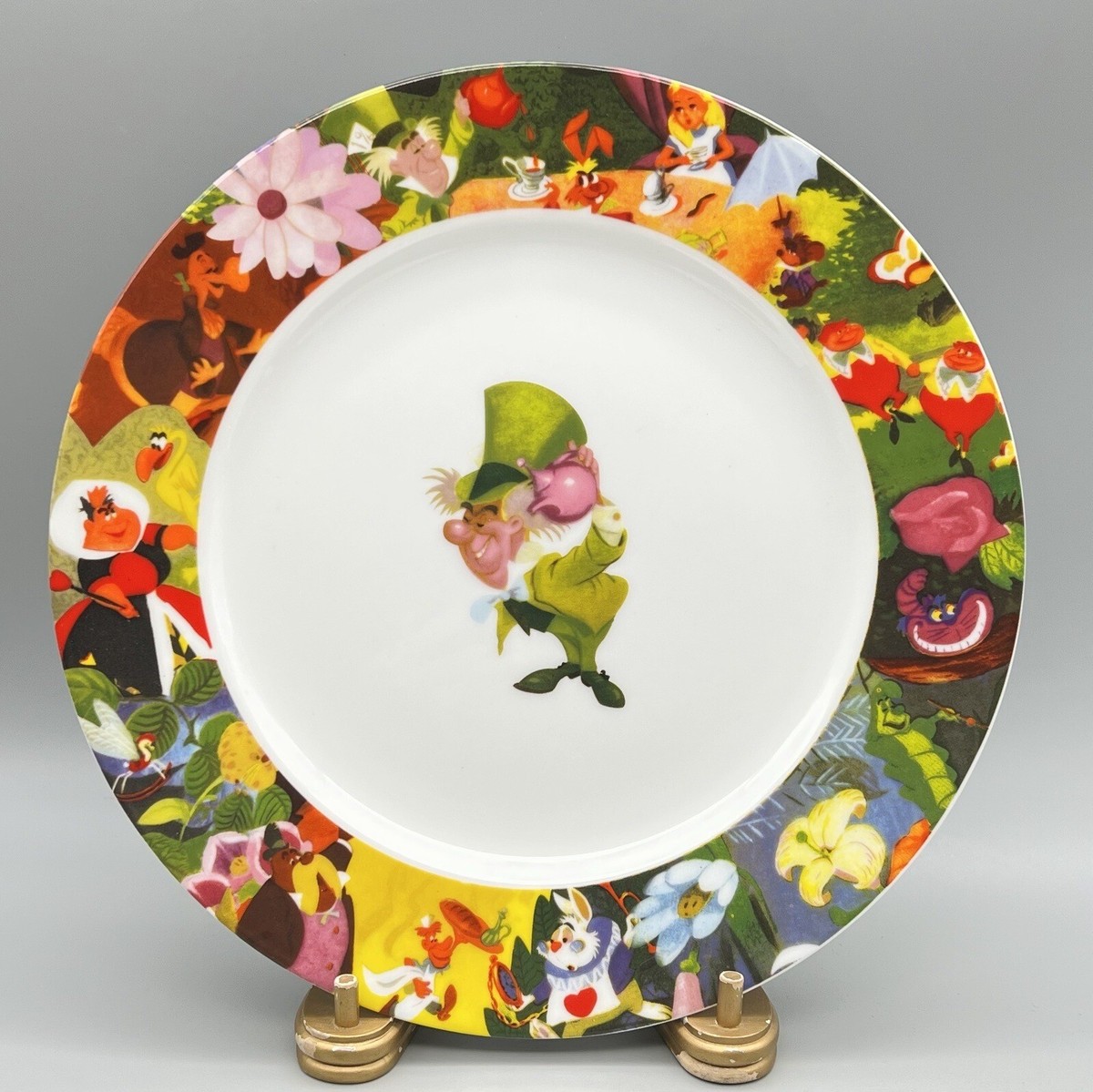 Alice in Wonderland Dinnerware Set: Enchant Your Table 3 Alice in Wonderland Dinnerware Set: Enchant Your Table