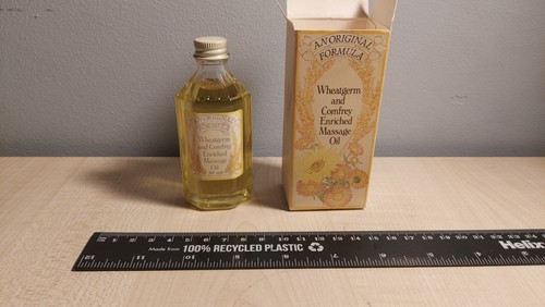 Vintage Boots Wheatgerm and Comfrey Enriched Massage Oil 50ml - ca. 80er Jahre