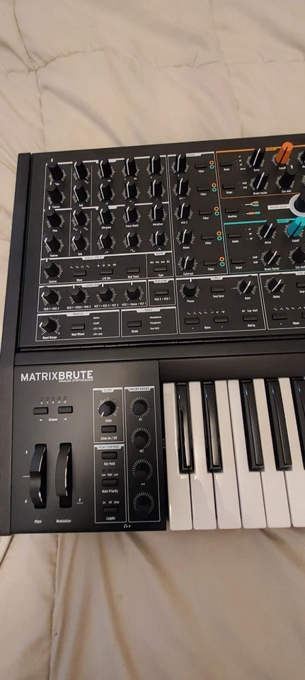 Arturia MatrixBrute Noir 49-Key Black Edition Analog Synthesizer - Image 3 of 4