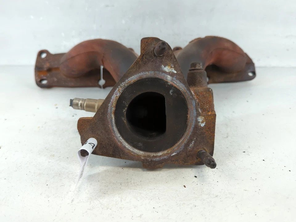 Выпускной коллектор турбокомпрессора 2001-2002 Saturn L100 с турбонагнетателем EZO5S - Изображение 3 из 4