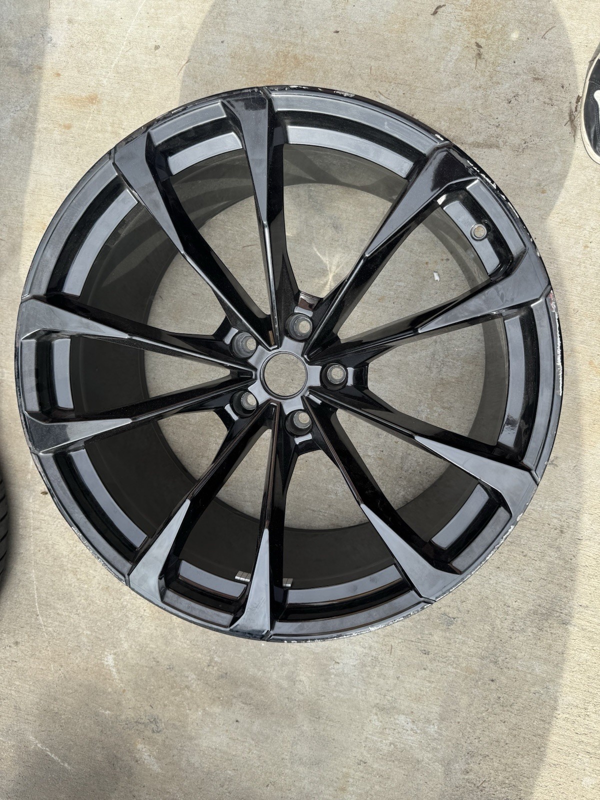 OEM Lamborghini URUS 23" Rear Wheel Rim 4ML601025 4ML601025BB