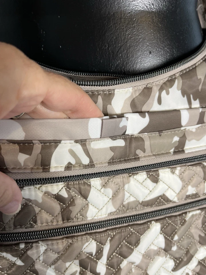 Lug CAMPER SE Crossbody Camouflage NYLON BAG Multi-Compartment Hobo Bag NWOT - Image 4 of 4