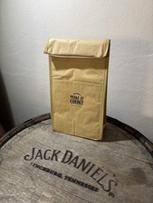 Jack Daniels Whiskey Kühltasche isoliert "Make it Count"  aus Papier Whisky Bar