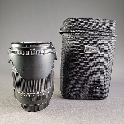 SIGMA 18-250mm Nikon F F3.5-6.3 DC MACRO OS HSM AF Pouch with B+W UV Filter