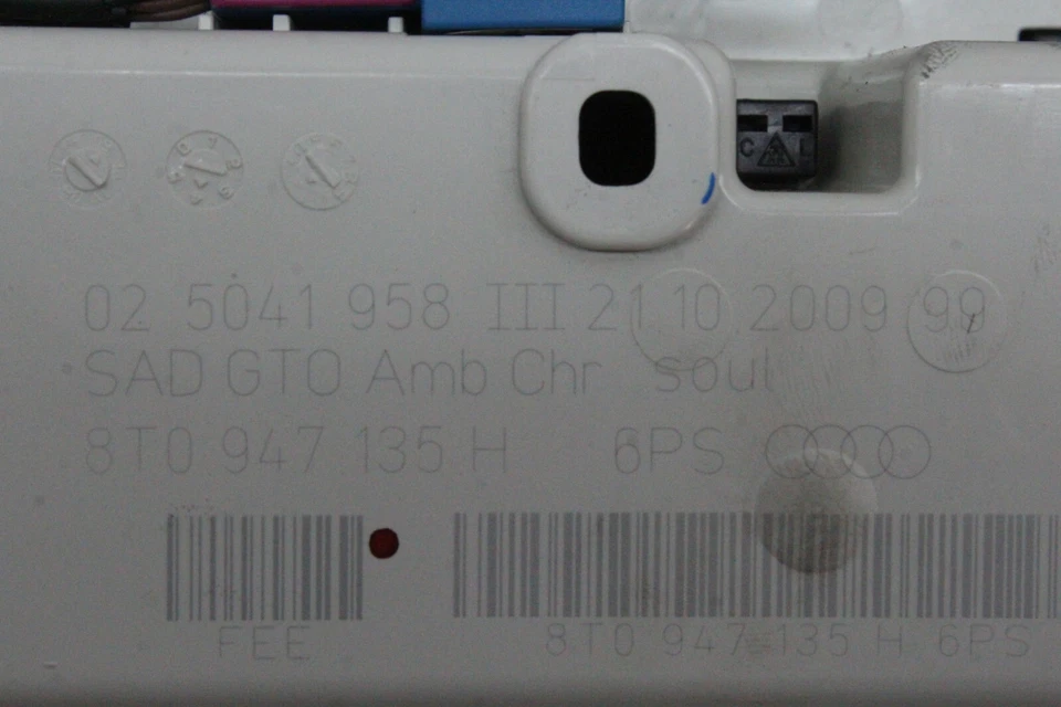 Audi S4 2010 luz domo frontal OEM 08 09 10 11 12 Foto 4 de 4