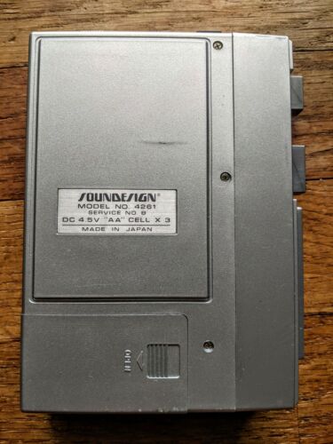 Soundesign MusicMate Cassette Player Personal Model 4261 Parts or Repair - Picture 7 of 10