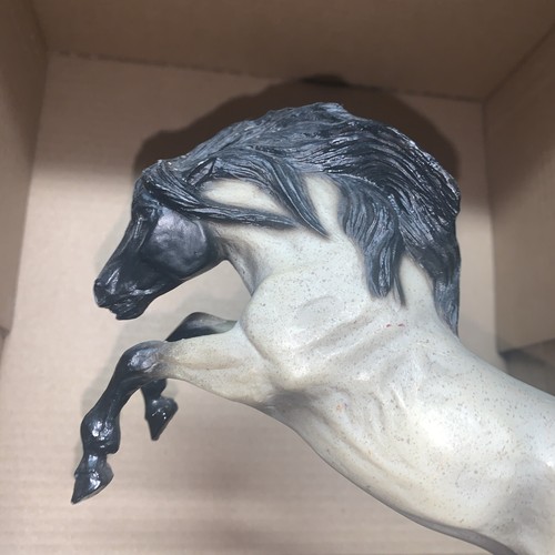 Vintage Breyer Reeves Fighting Stallion Gray & Black 8.5x7 ( Marks On Back ) - Picture 5 of 8