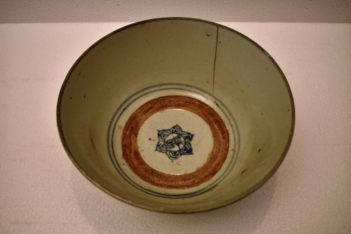 Antique Chinese Blue and White Ceramic Bowl Block Print Calligaphy Symbolic Art - Picture 5 of 11