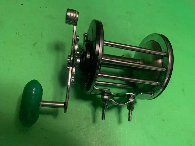 VINTAGE PENN LONG BEACH NO. 68 CONVENTIONAL FISHING REEL