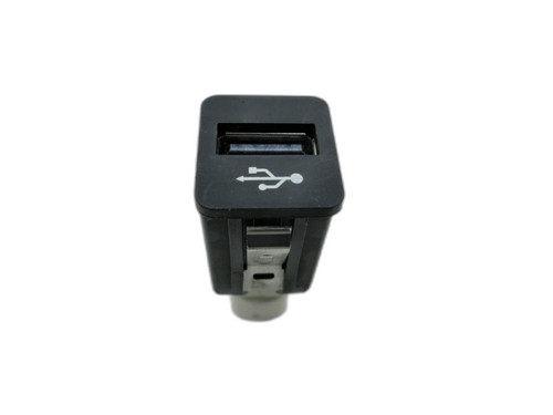 USB CAT Buchse Adapter für BMW F11 530d 10-13 3,0d 180KW 9167196