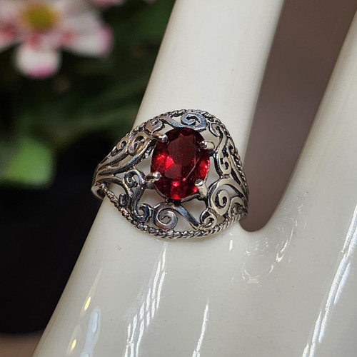 925 Sterling Silver Garnet Art Noveau Ring Size 6 - Picture 4 of 8