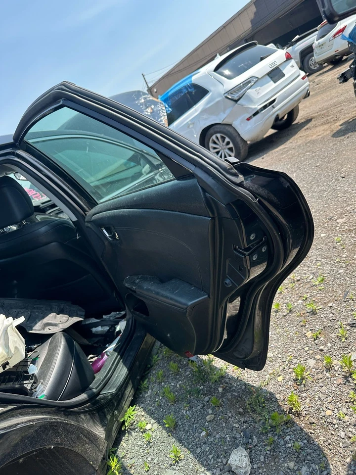 Used Rear Right Door Assembly Rear Side fits: 2013 Toyota Avalon electric window Foto 4 de 4