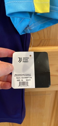 Juventus Jersey size XL. Brand new with tags. - Picture 5 of 6