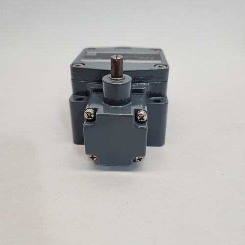 AZBIL VCL-5001 INTERRUTTORE DI LIMITAZIONE 250 V DC 5A-250 VAC - Foto 4 di 5