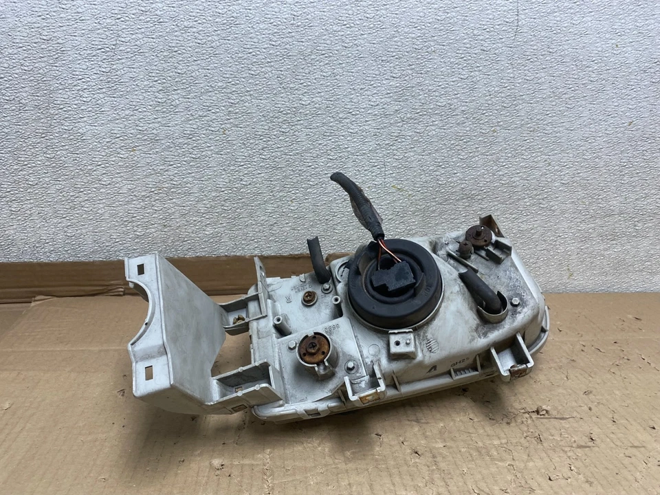 Faro halógeno lateral derecho pasajero Honda Odyssey 1995-1998 U3077 DW Foto 4 de 4