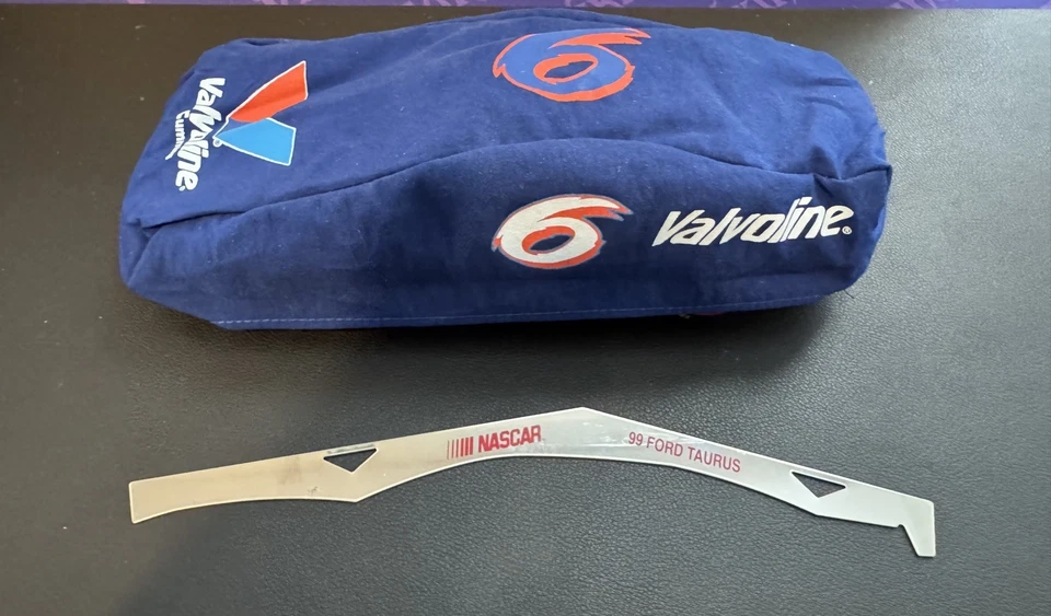 1999 Racing Champions Premier Mark Martin #6 Valvoline Ford 1:24 NASCAR - Image 2 of 4