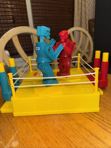 Rock ‘Em Sock ‘Em Robots Game Original Fighting Robots Mattel Nice Condition - Picture 3 of 3