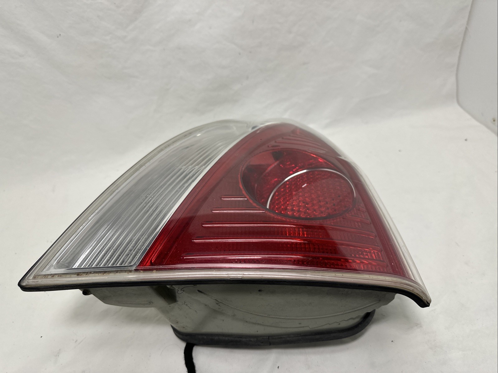 03-08 Maserati Quattroporte M139 Right Passenger Side Tail Light Lamp 191102 OEM