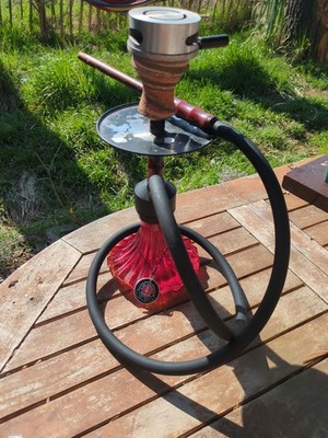 Shisha Amy Deluxe Im Set mit Kopf , Schlauch , Mundstück und Alu HMD
