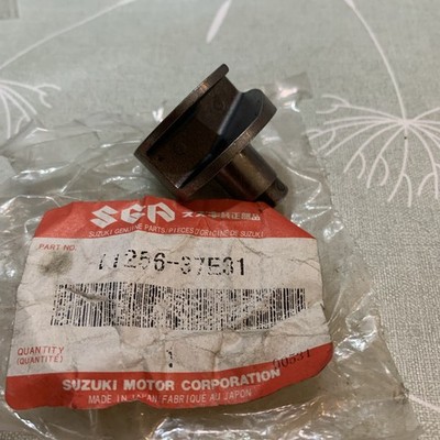 Original Suzuki NOS RM250 1996 Auslassventil Modell X/Y Teilenr. 11256-37E31