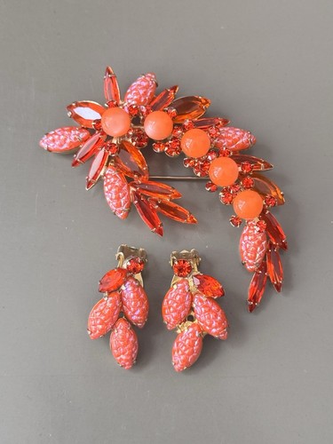 Vtg Verified JULIANA Brooch & Earring, Kernel Orange Art Glass Stones & Beads!