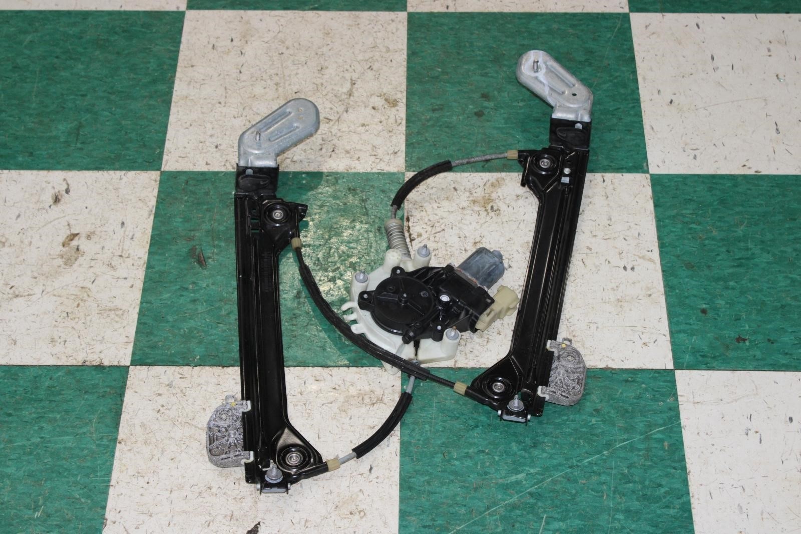 Maserati Ghibli 2014-2021 Rear Right Window regulator