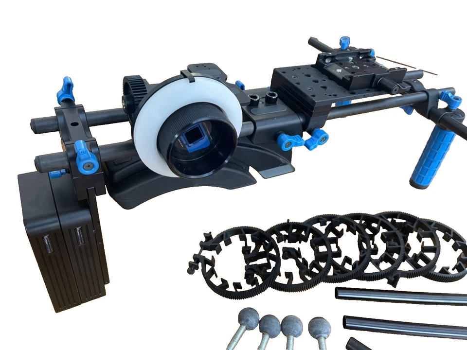 Redrock Micro Cinema Experience Shoulder Mount w/ Micro Follow Focus & Extras - Image 3 of 4