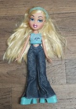 Muñeca De Colección Bratz Cloe Primera Edición 2001 Rubia Pelo Largo Ojos Azules MGA Usada