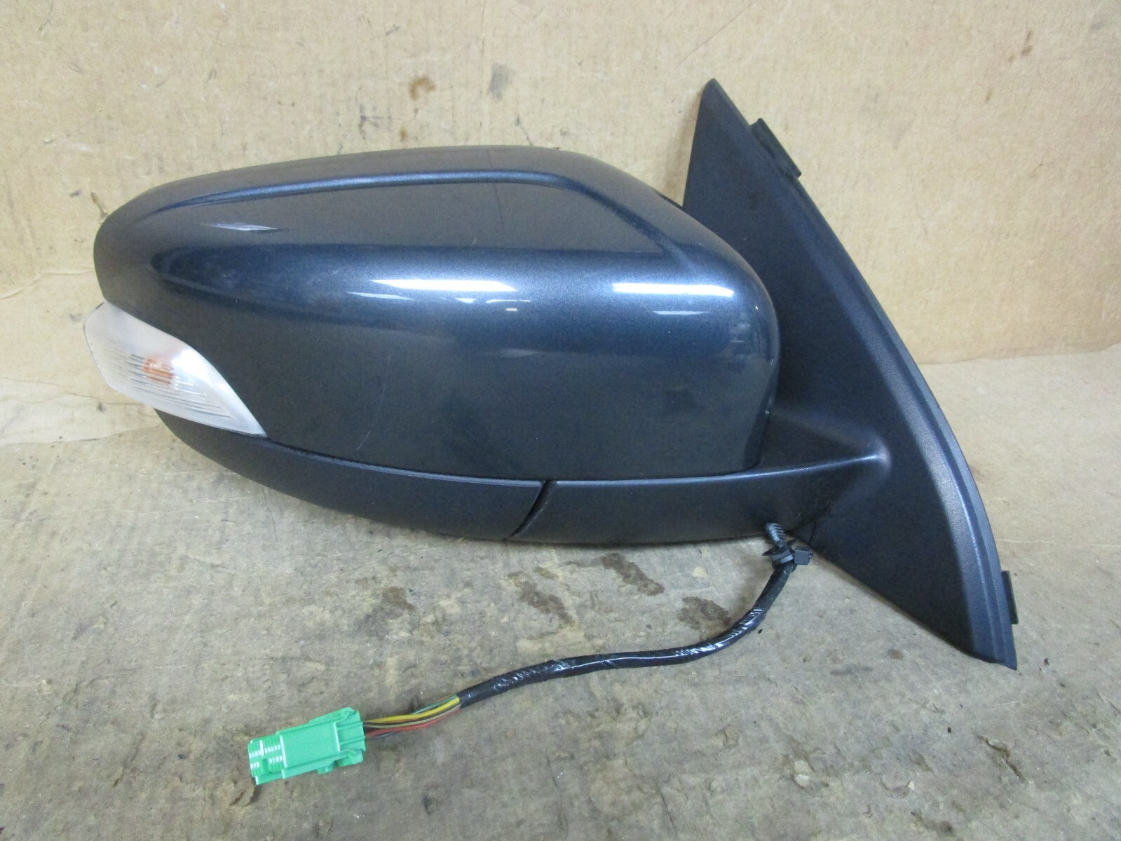 10-13 Volvo XC60 Right Passenger Mirror Chameleon Blue Metallic
