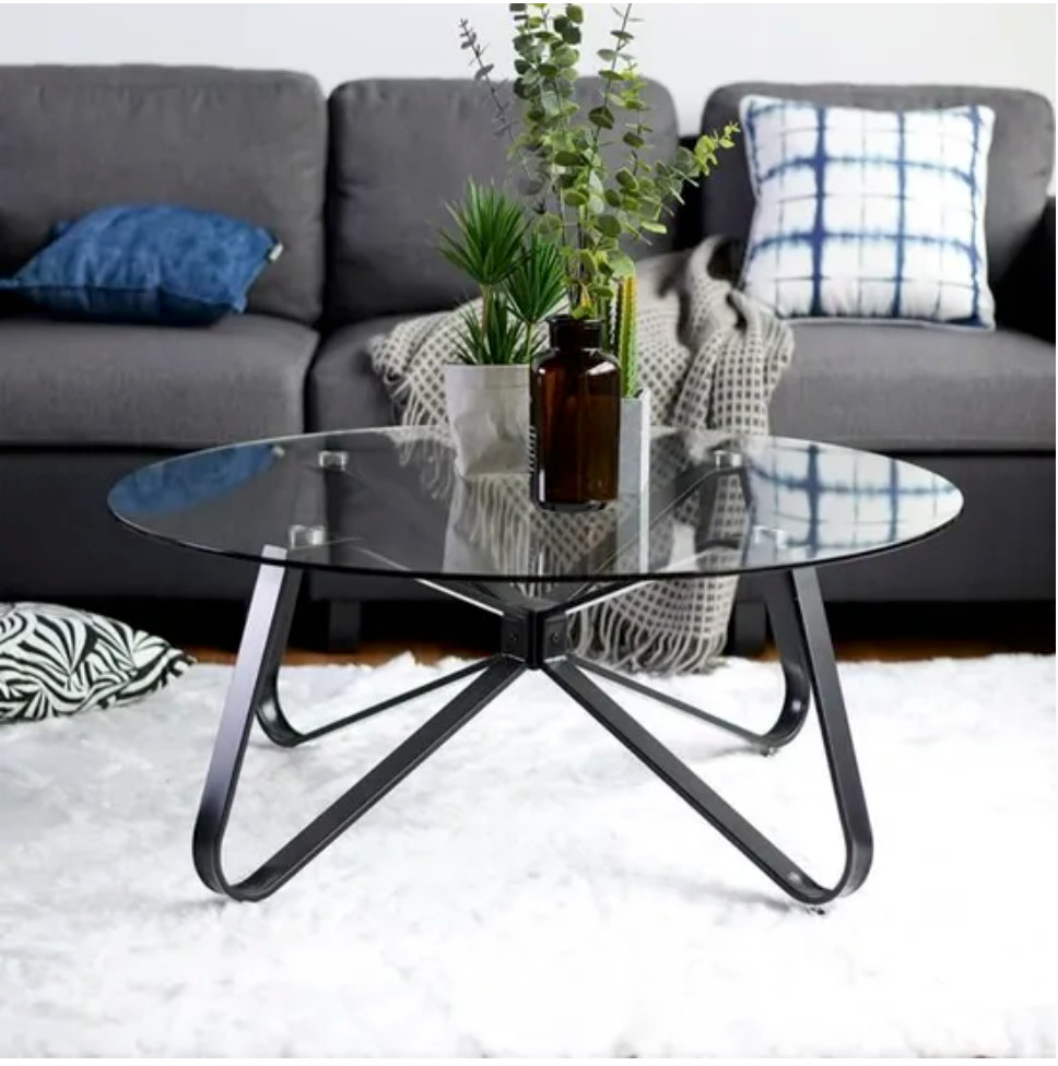 Table basse ronde en verre pour optimiser l'espace des petits salons - 2